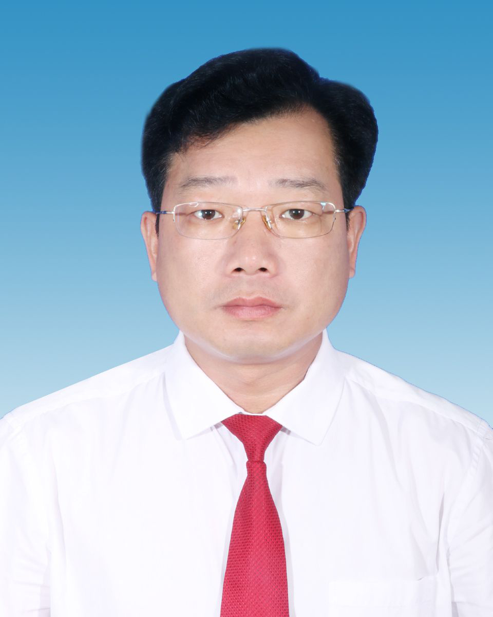 曾富有
